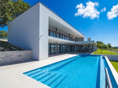Luxury Villa with a unique view in Istria 3