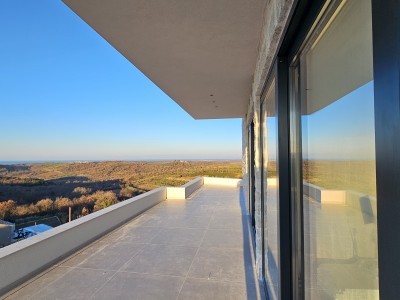 Luxusvilla mit einzigartiger Aussicht in Istrien - in Gebäude