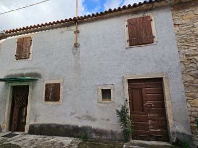 House with a yard in the center of Novigrad 2
