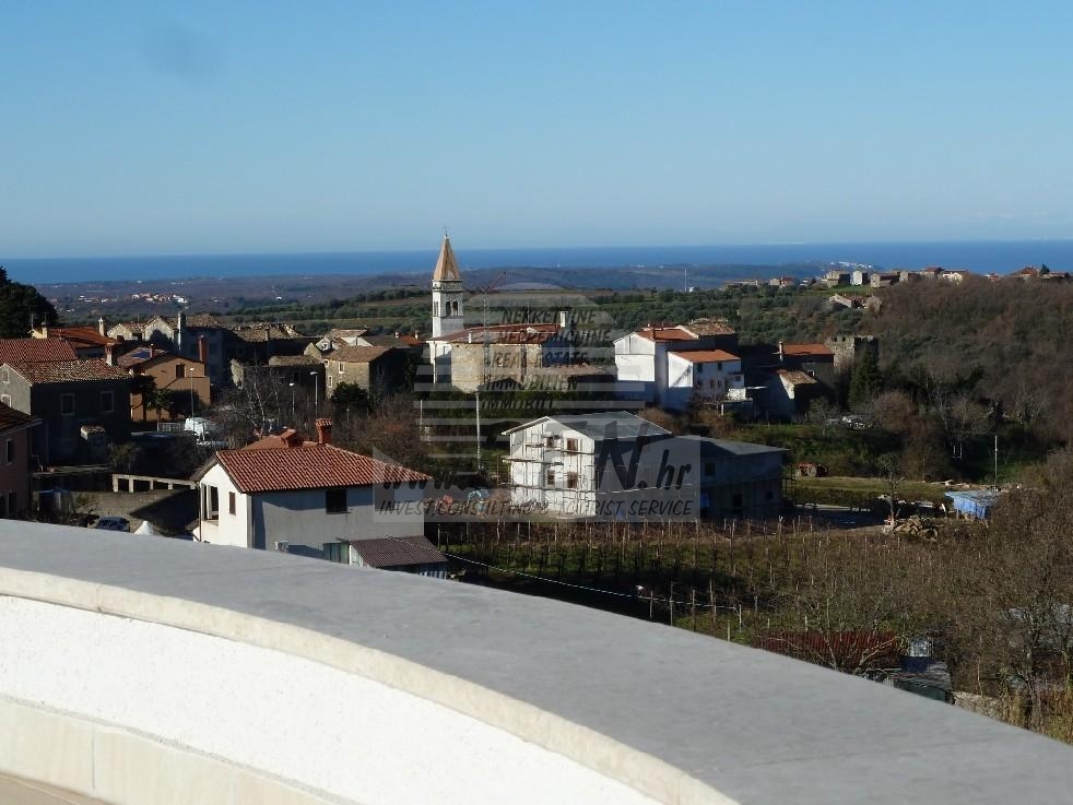Vila v okolici Buja 3