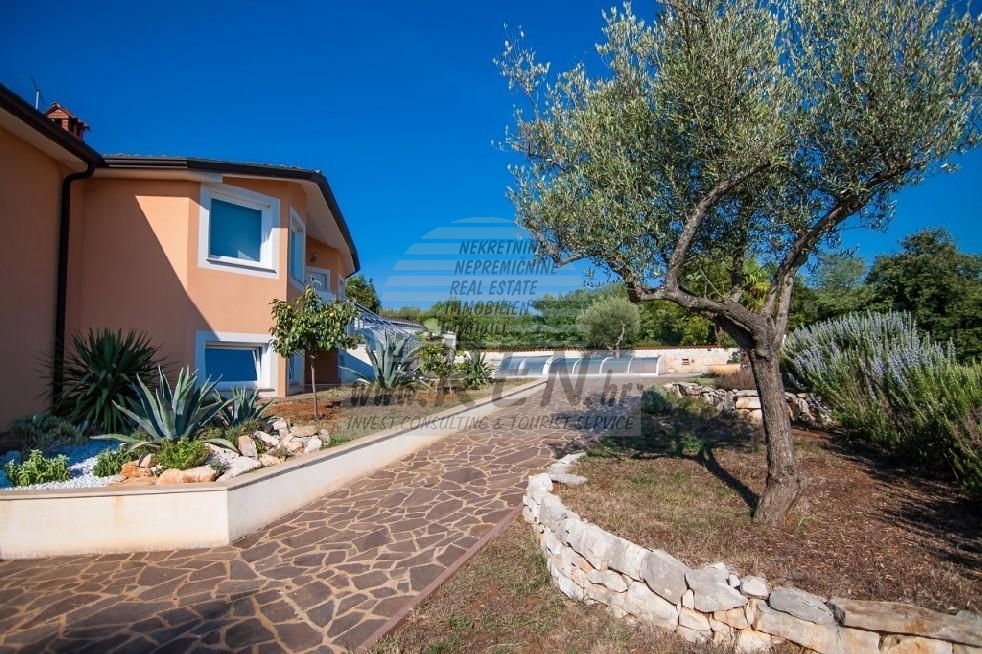 House near Umag 17