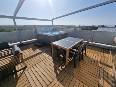 Apartment in Novigrad with a roof terrace
