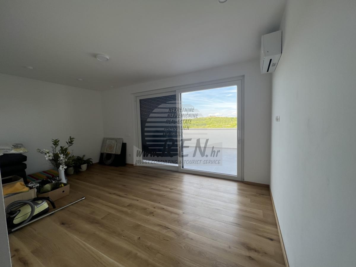 Villa in the vicinity of Novigrad 8