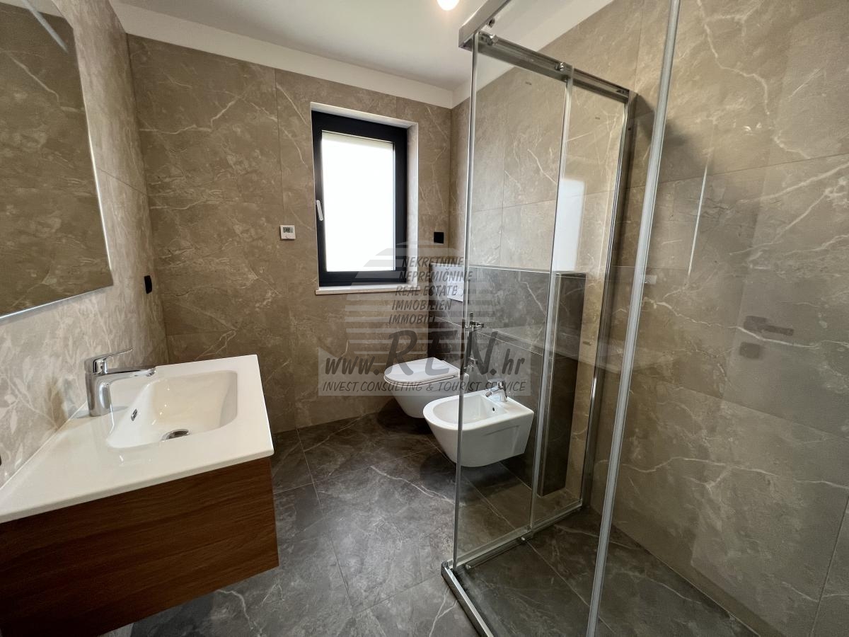 Apartment with a beautiful view of the sea - at the stage of construction 32