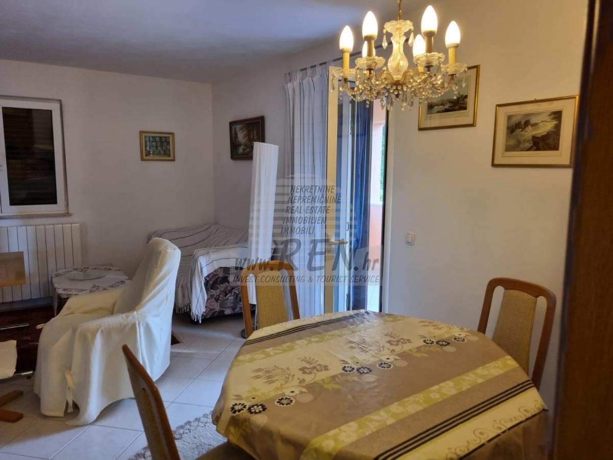 Samostojeća kuća sa dva stana u okolici Rovinja 6