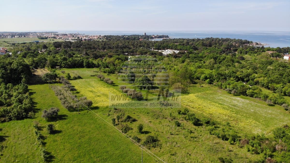 Terreno edificabile a scopo turistico vicino al mare 1