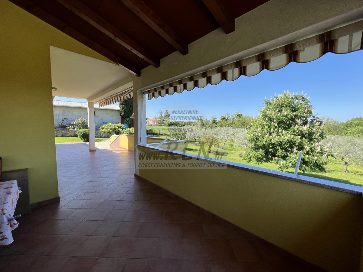 House with an olive grove and a view of the sea 9