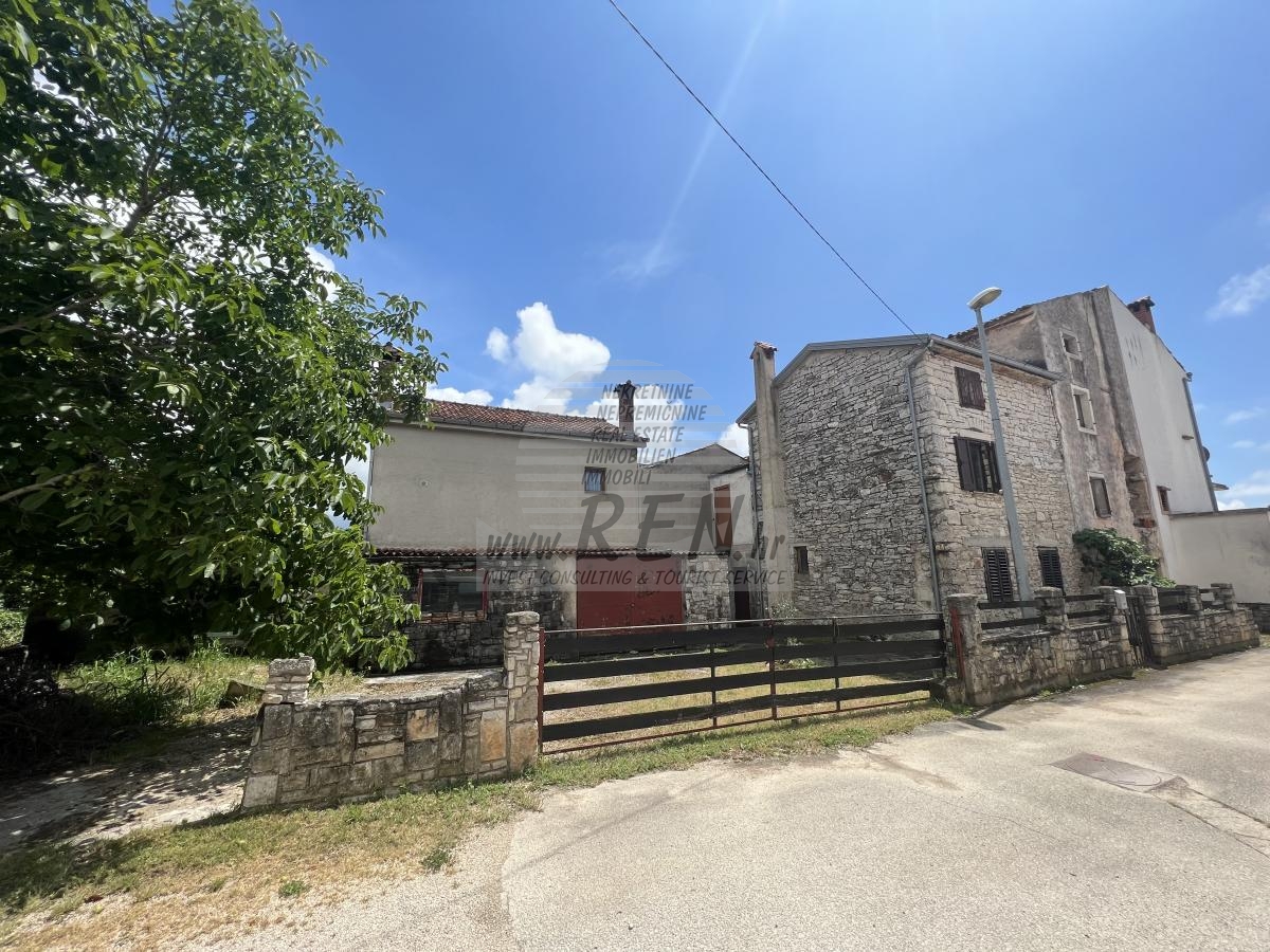 Casa con potenziale vicino al mare 1
