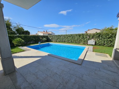 House with swimming pool in Novigrad 4