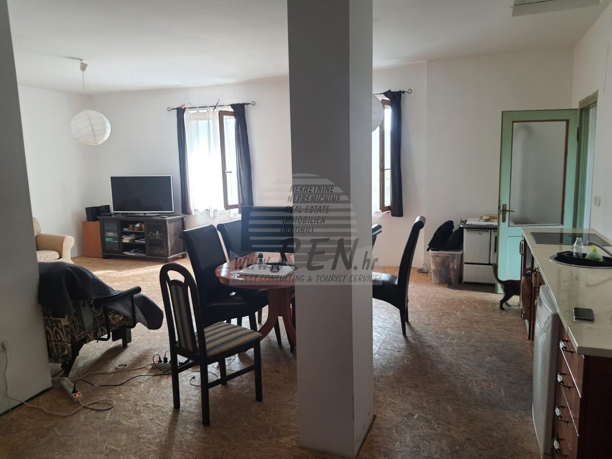Wohnung in der Nähe von Novigrad 6