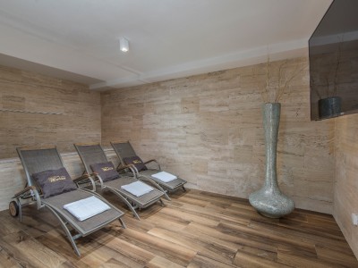 Luxury apartment in the vicinity of Umag, first row to the sea 18