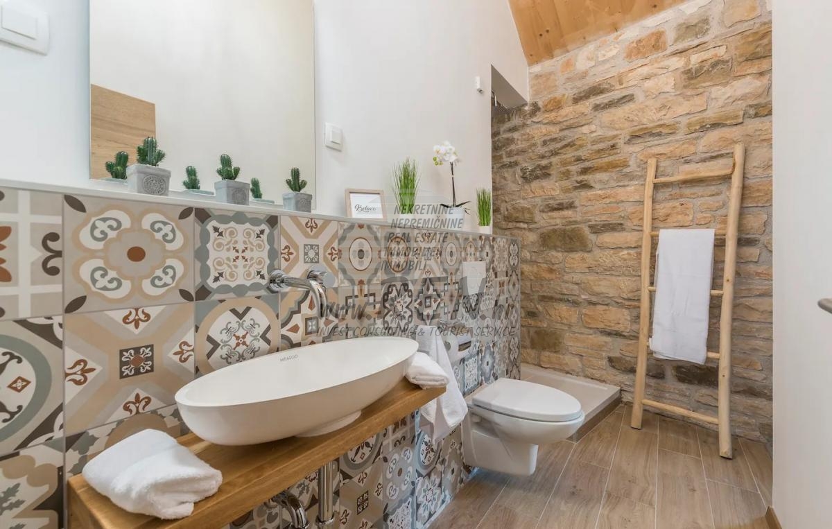 Stone residence for investment 33