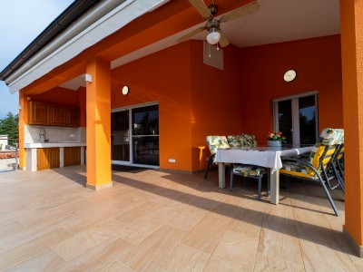 PRESTIGEHAUS MIT POOL – NUR 50 m VOM MEER 3