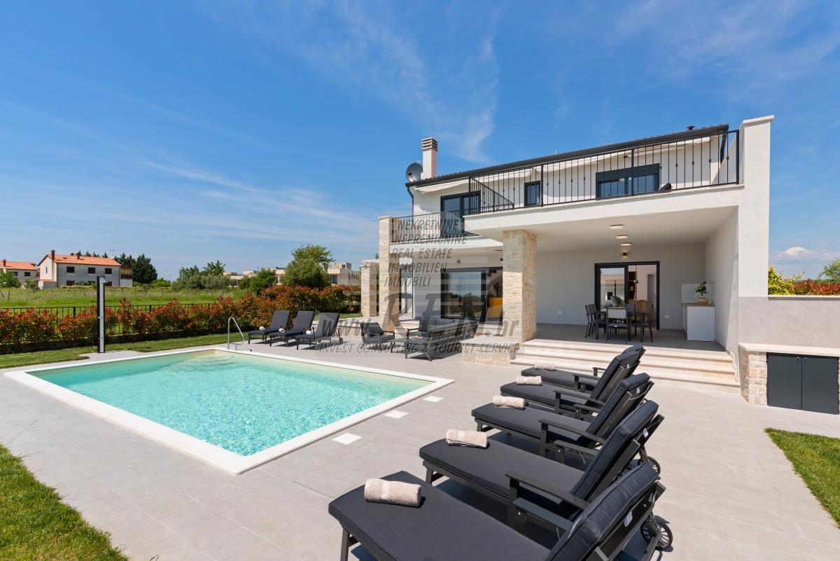 Luksuzna vila s bazenom u Brtonigli 3