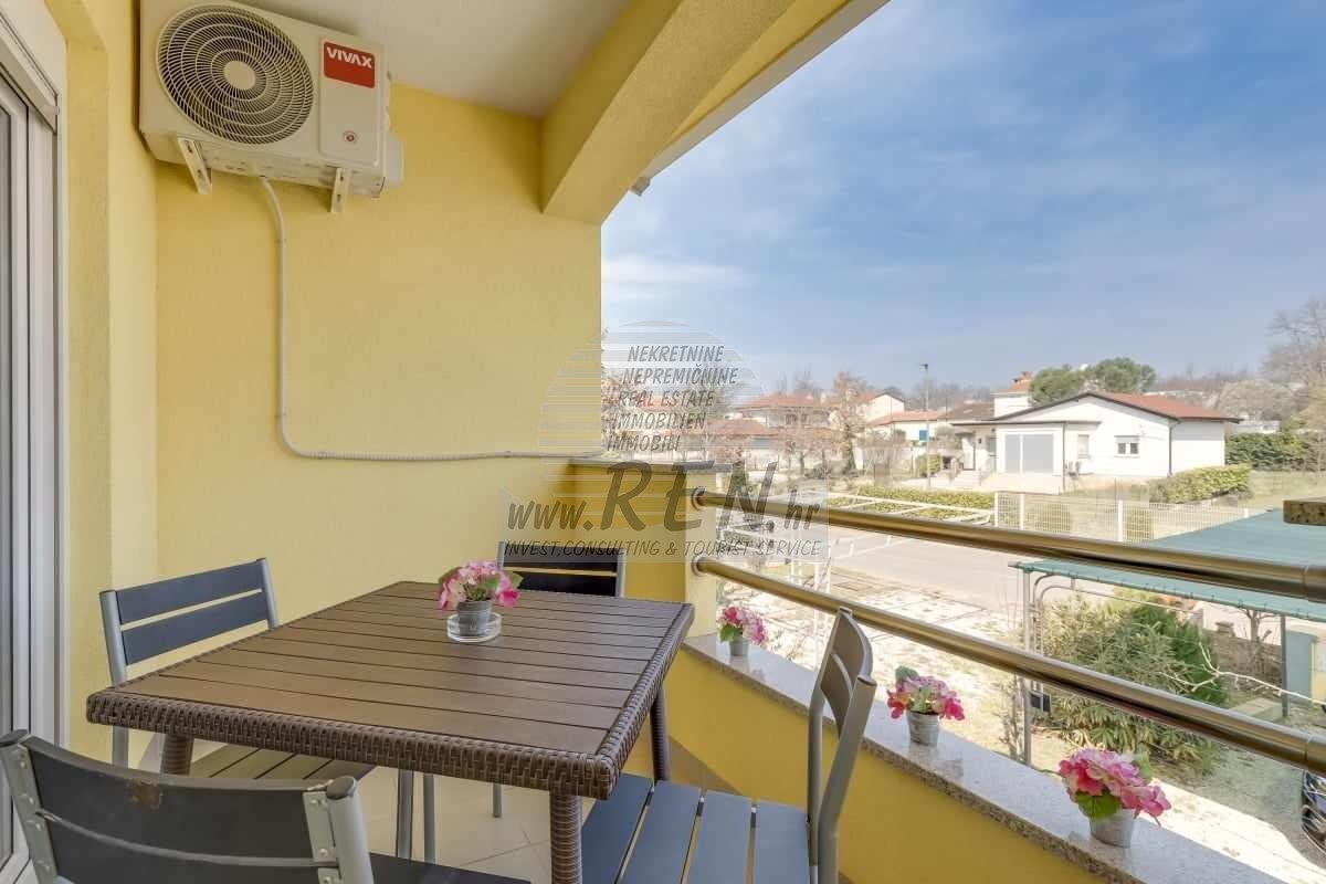 Dvojna kuća blizu mora u okolici Novigrada 3