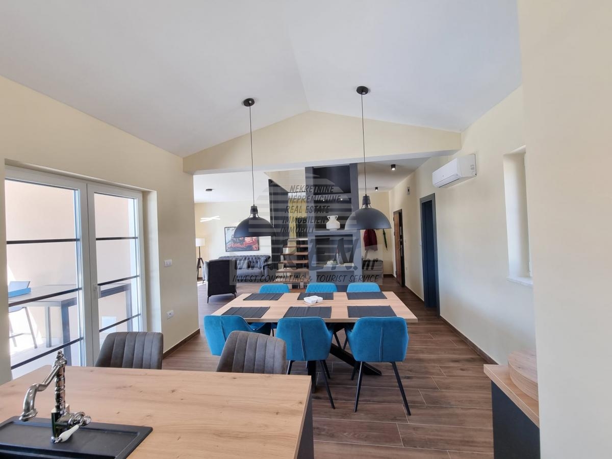Ein wunderschön eingerichtetes Haus mit einem zusätzlichen Arbeitszimmer 18