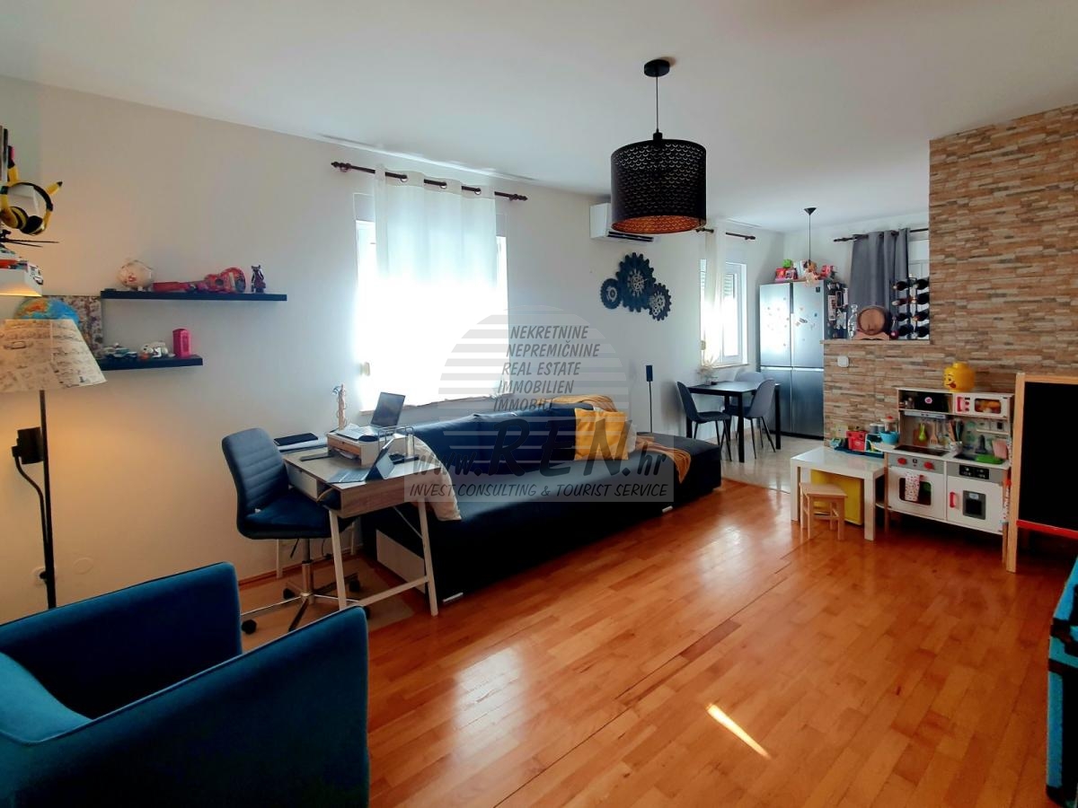 Immobilien Istrien, Wohnung mit Garten zu verkaufen in Markovac, Višnjan 5