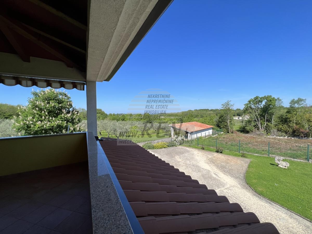 House with an olive grove and a view of the sea 8