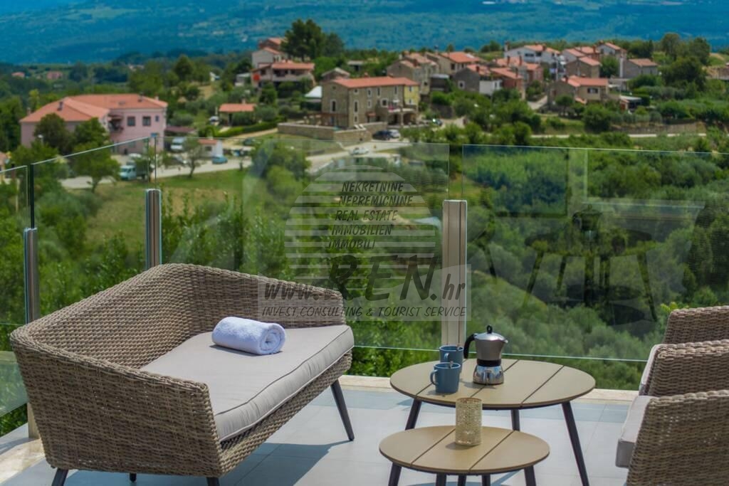 Vila v okolici Buja 24