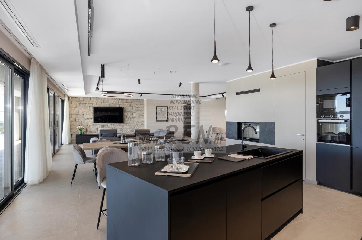 Luxury Villa with a unique view in Istria 18
