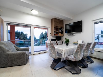 PRESTIGEHAUS MIT POOL – NUR 50 m VOM MEER 13