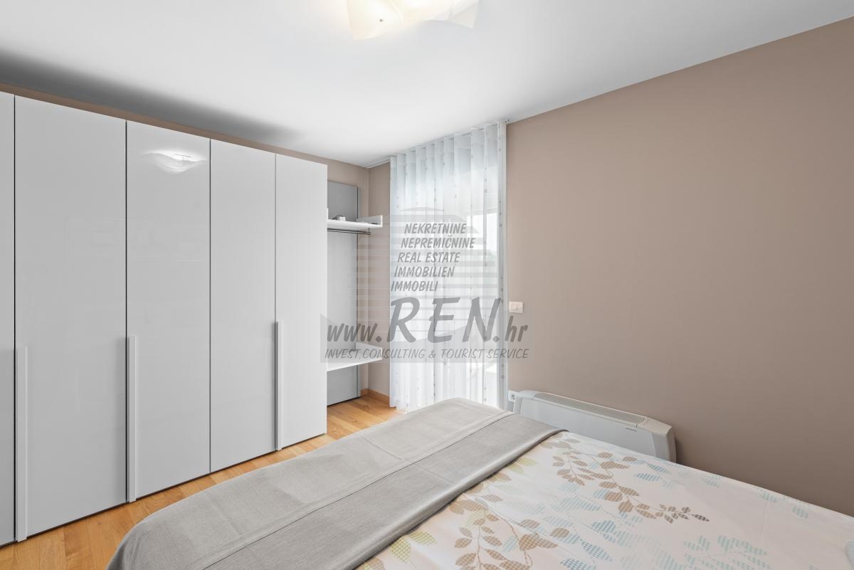 Haus mit Swimmingpool in ruhiger Lage in Novigrad 24