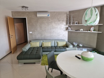 Apartment in Novigrad 10
