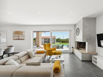 Luksuzna vila s bazenom u Brtonigli 24