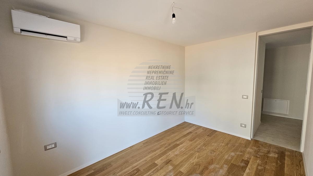 Erdgeschosswohnung in der Nähe des Strandes und des Zentrums von Umag - in Gebäude 4