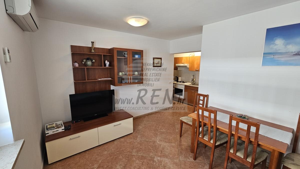 Stan s dva zasebna apartmana, bazenom i pogledom na more 8