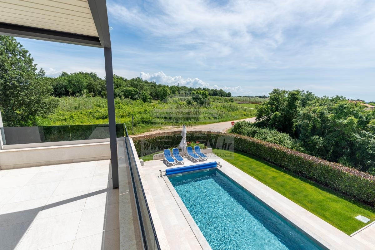 Haus mit Swimmingpool in ruhiger Lage in Novigrad 2