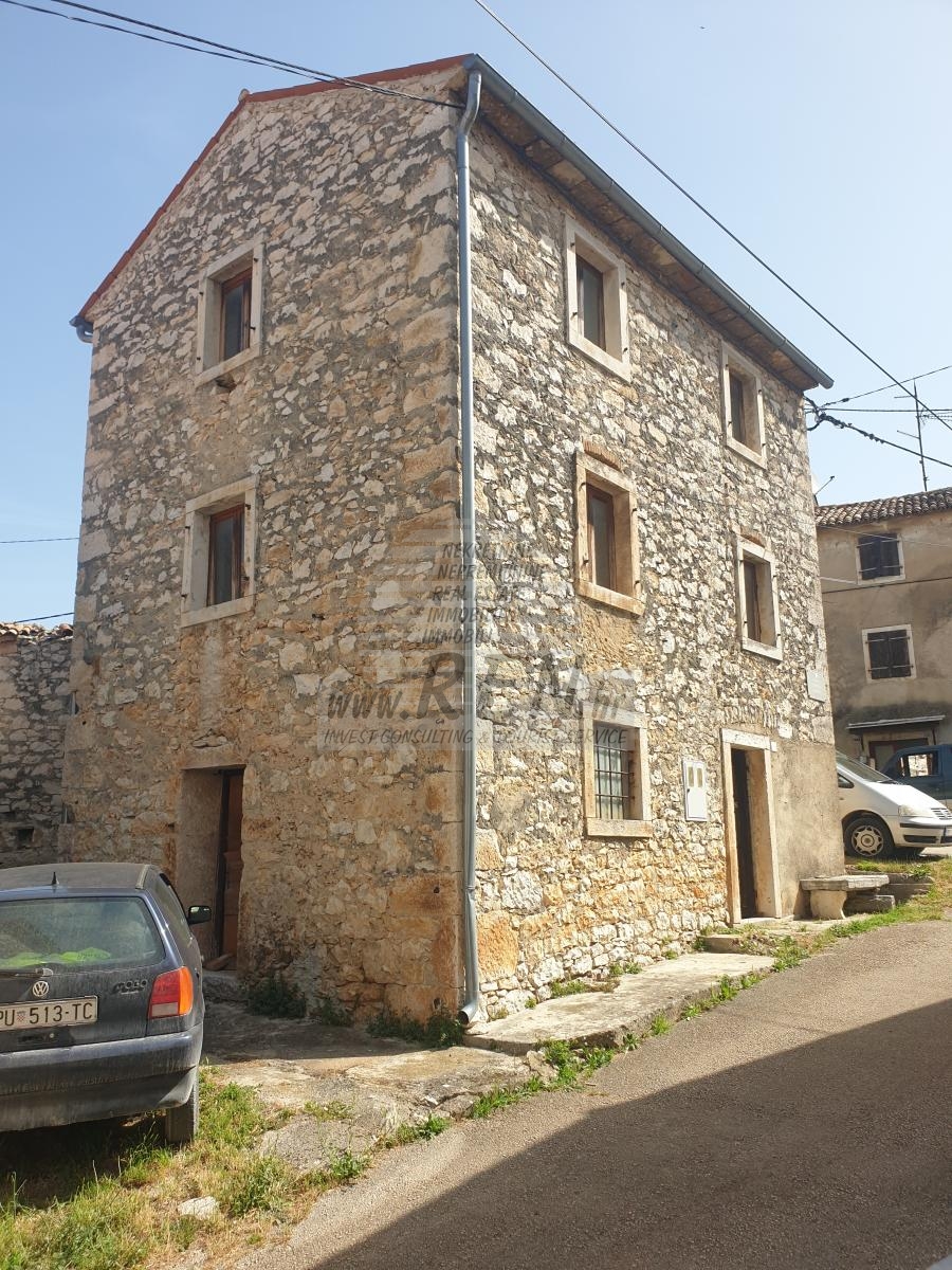 House near Novigrad 3