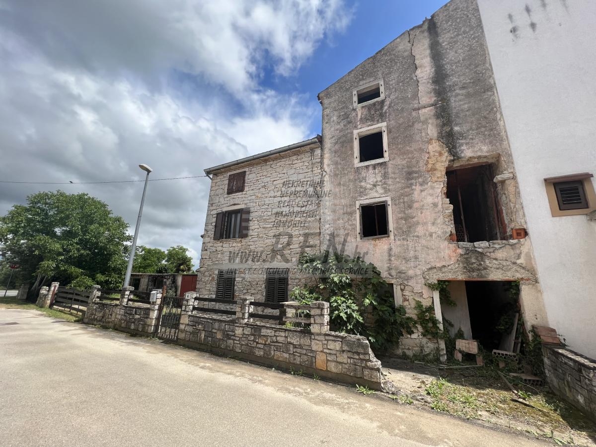 Casa con potenziale vicino al mare 5
