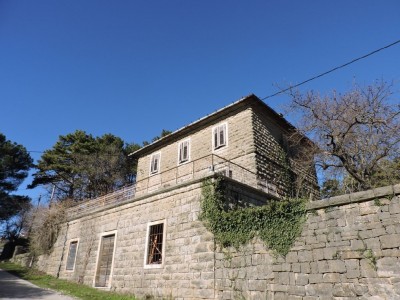 Casa di pietra nei dintorni di Buje - Buie