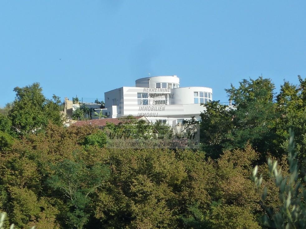 Vila v okolici Buja 11