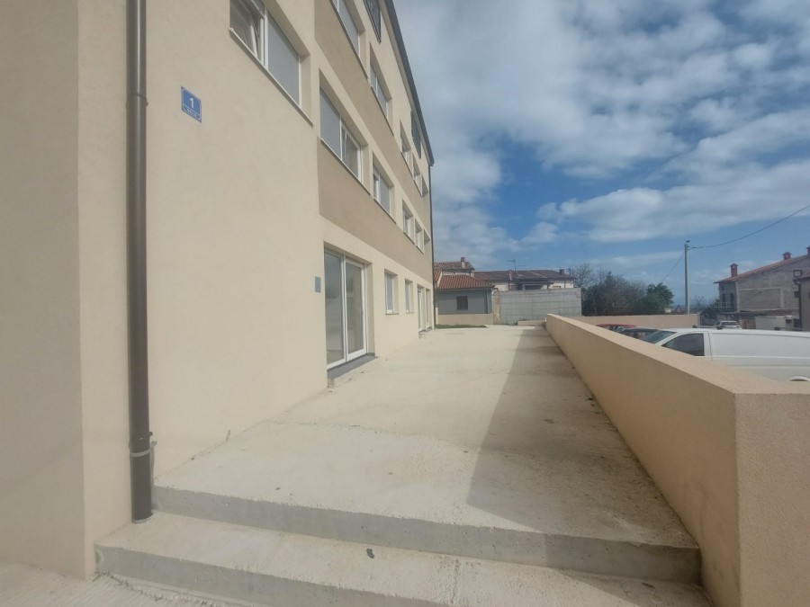 Poslovni prostor Ližnjan 3