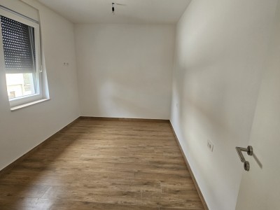 Doppelhaushälfte mit Pool in Strandnähe in Novigrad 9