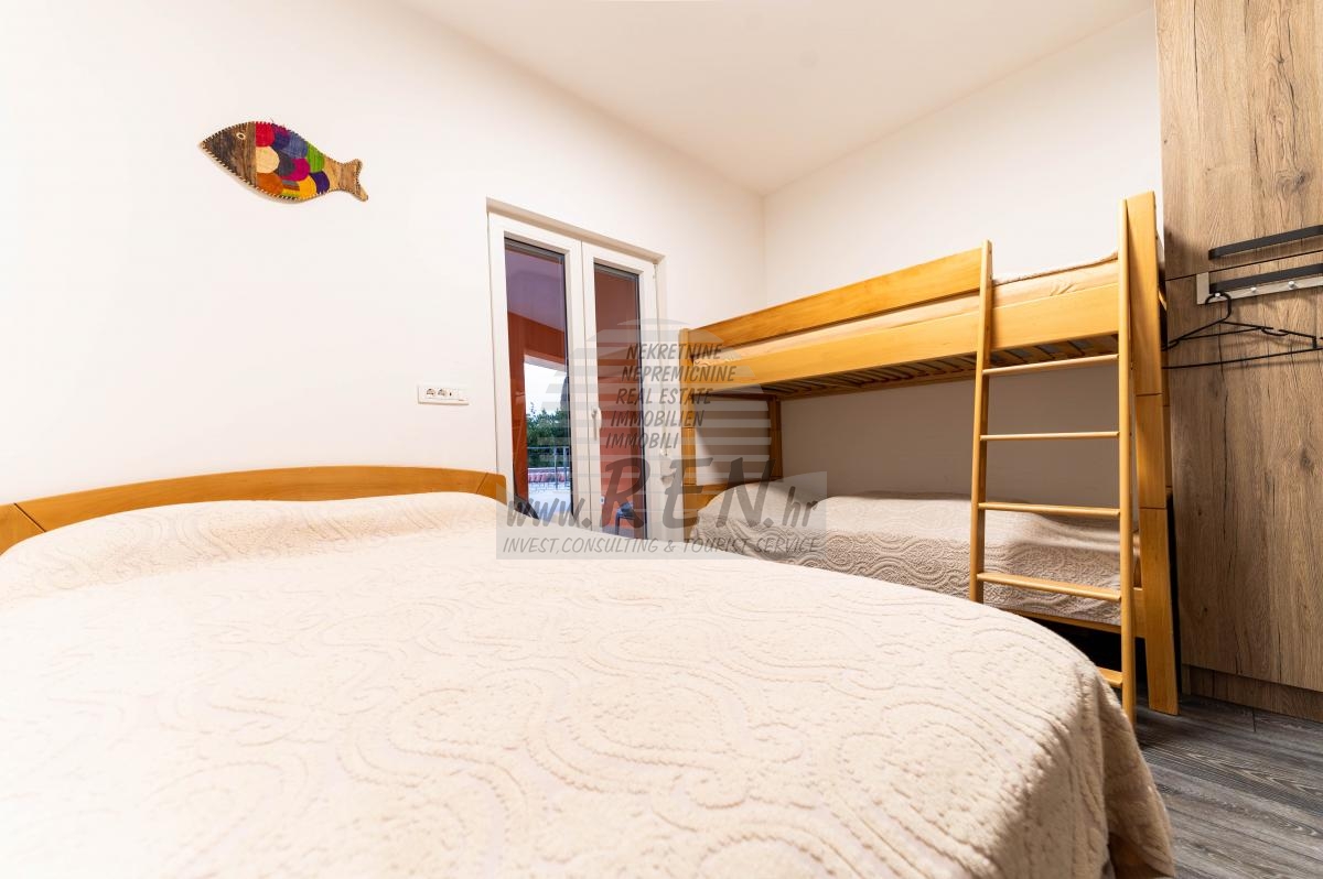 PRESTIGEHAUS MIT POOL – NUR 50 m VOM MEER 17