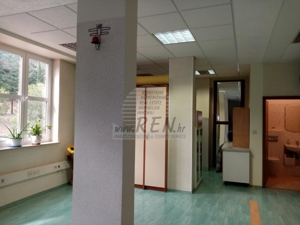 Poslovni prostor v Buzetu. 3