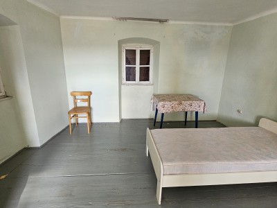 Steinhaus zur Renovierung im Herzen von Grožnjan 6