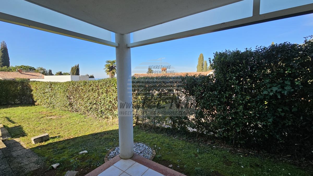 Kuća blizu mora s apartmanima za iznajmljivanje 3