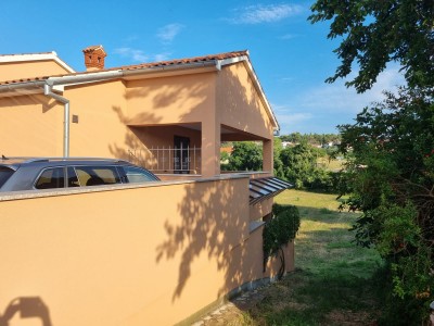 Detached house with two apartments near Rovinj 12