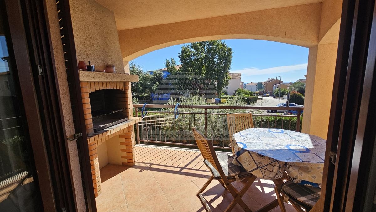 Stan s dva zasebna apartmana, bazenom i pogledom na more 1
