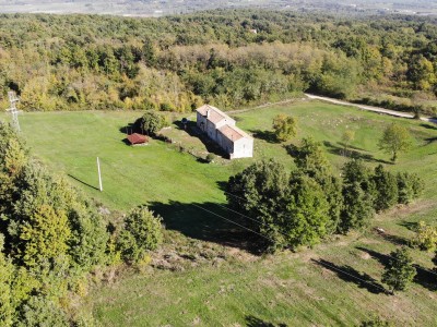 A large Istrian property 5