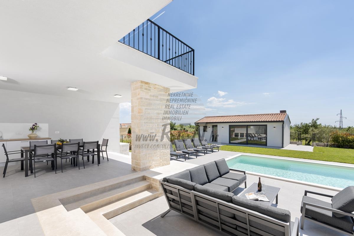 Luksuzna vila s bazenom u Brtonigli 22