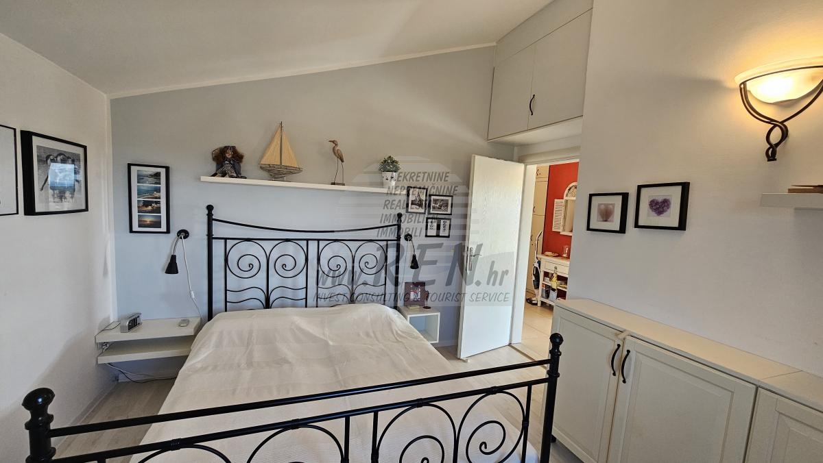 Furnished Apartment with 2 Bedrooms and Sea View 6