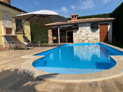 Mediterranean Villa with Pool – Just 300 m from the Sea 5