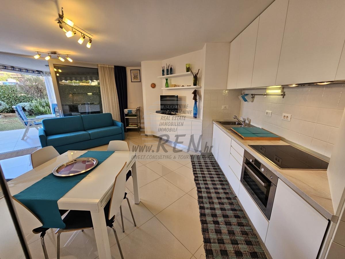 Apartment in Novigrad 3
