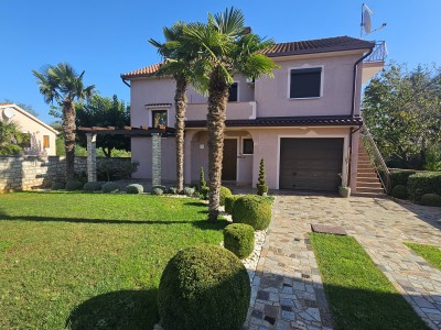 Einfamilienhaus in ruhiger Lage in der Nähe von Novigrad 2