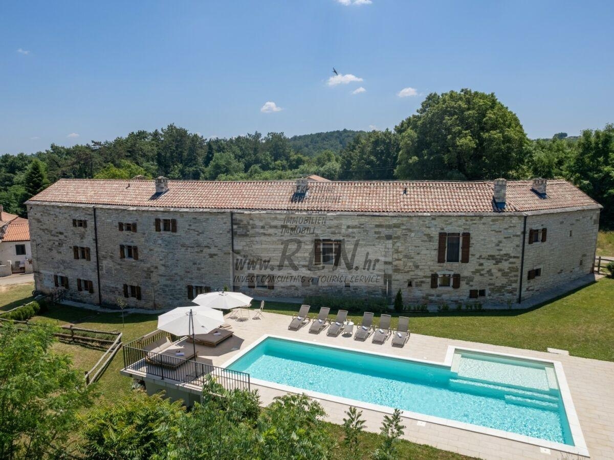 Stone residence for investment 3